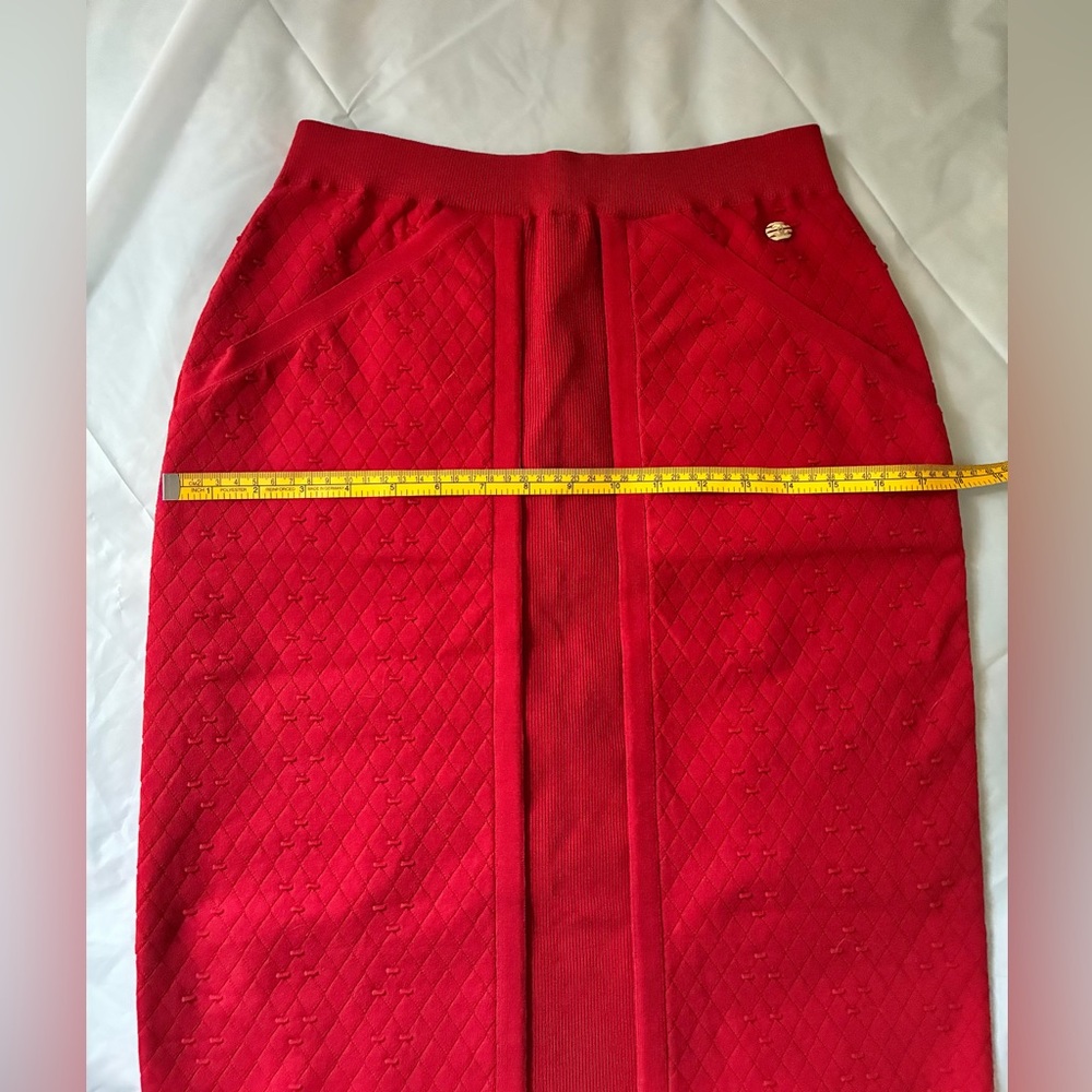 CHANEL 2014 Spring Red Textured Knit 2-Piece Skirt Suit Set - Picture 8 of 15